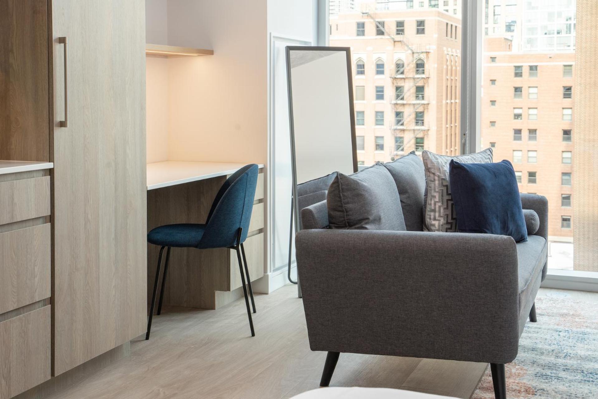 Kasa River North Chicago Room photo