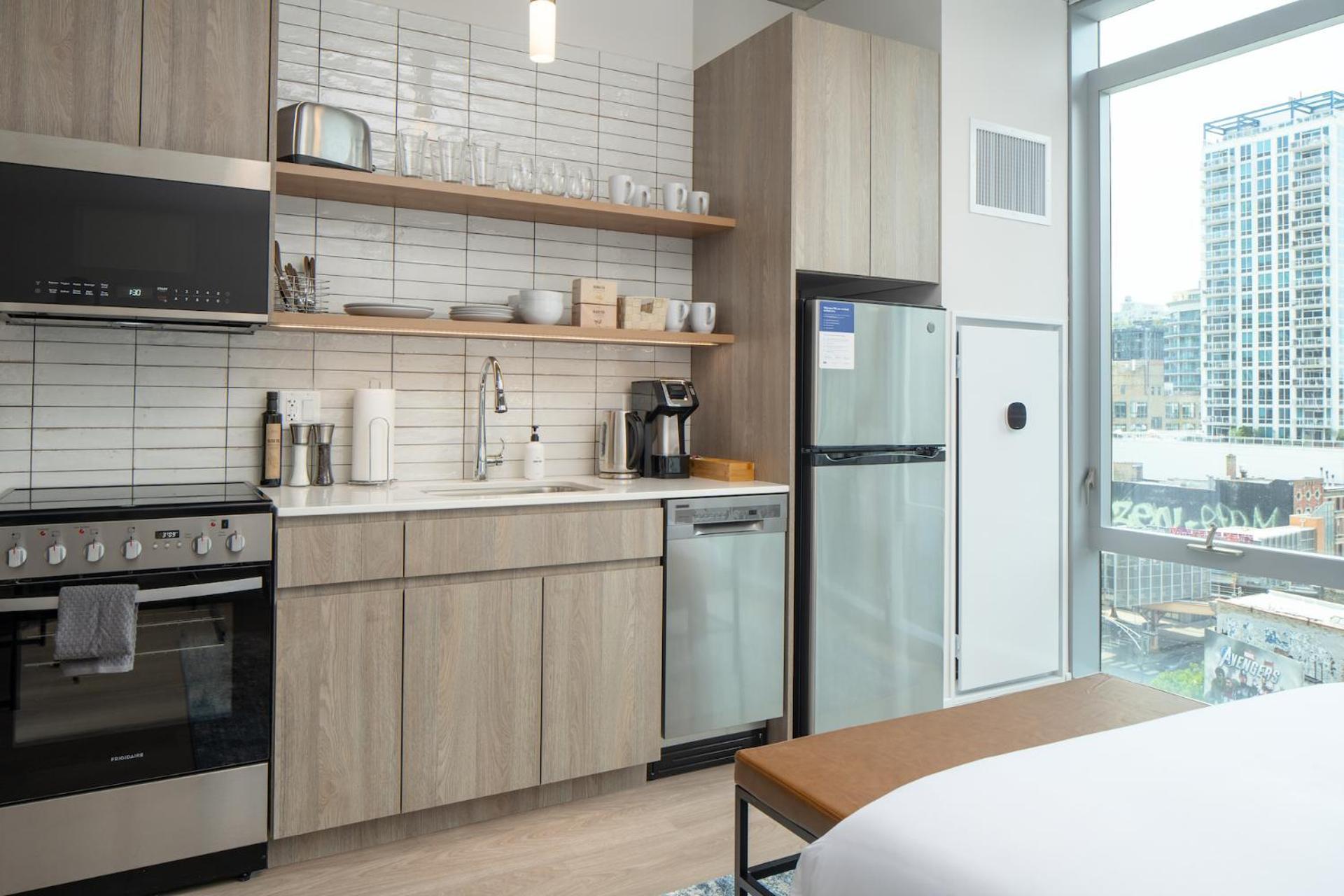 Kasa River North Chicago Room photo