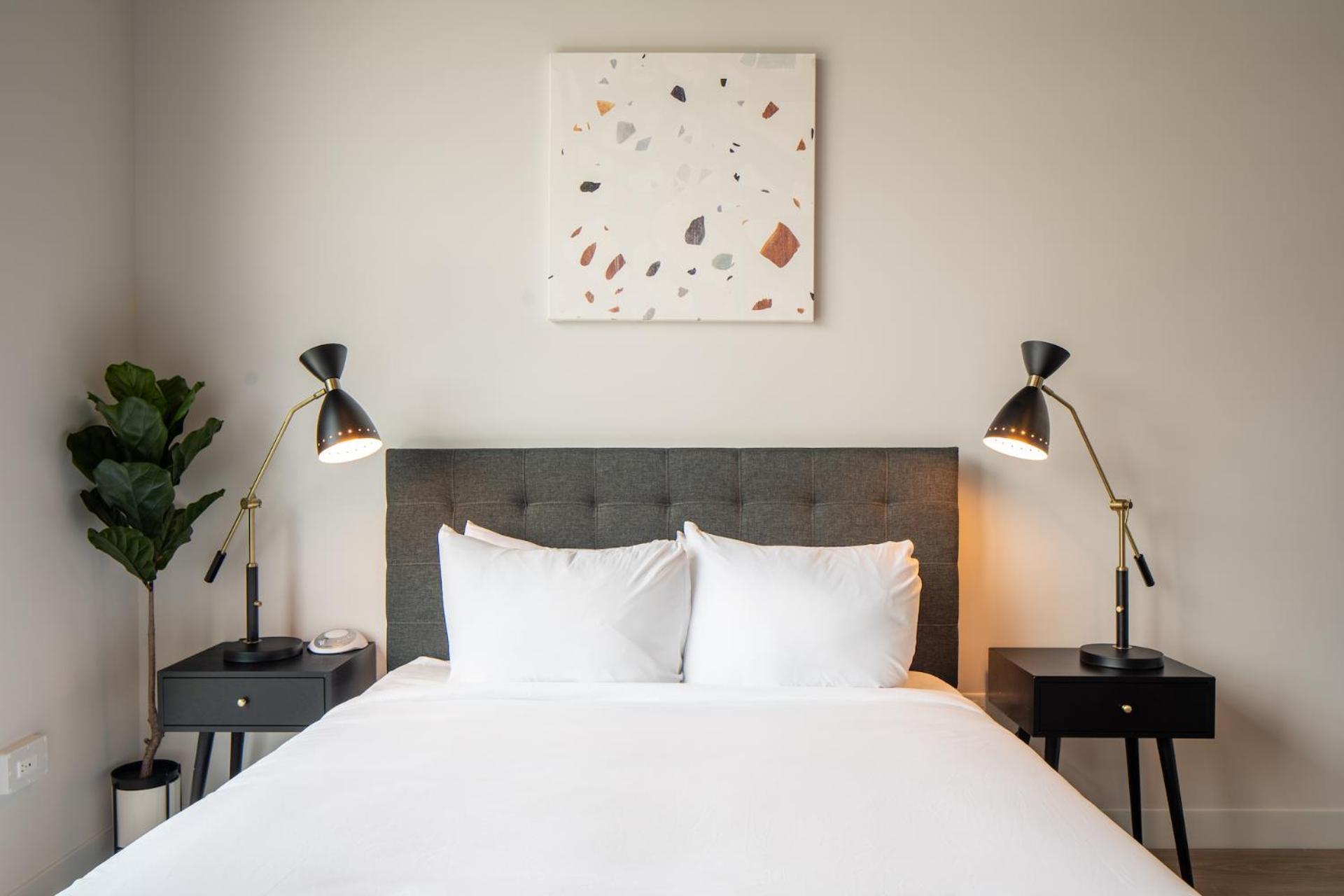 Kasa River North Chicago Room photo