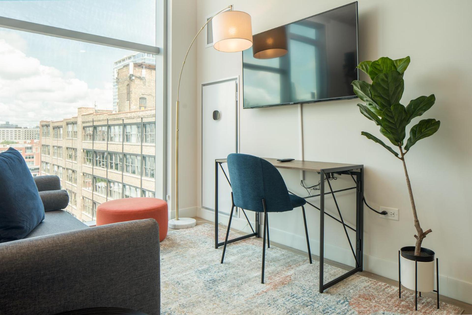 Kasa River North Chicago Room photo