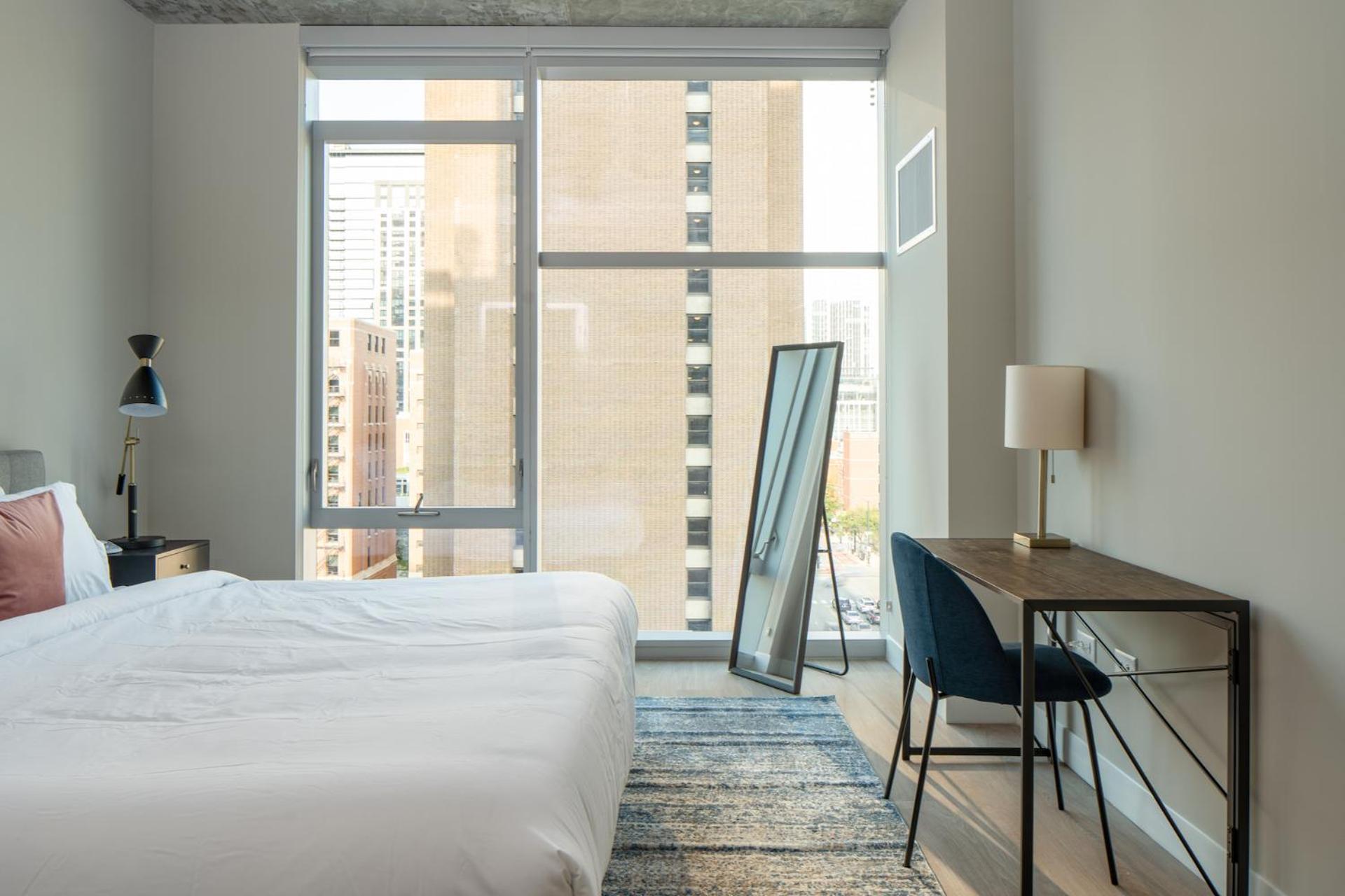 Kasa River North Chicago Room photo