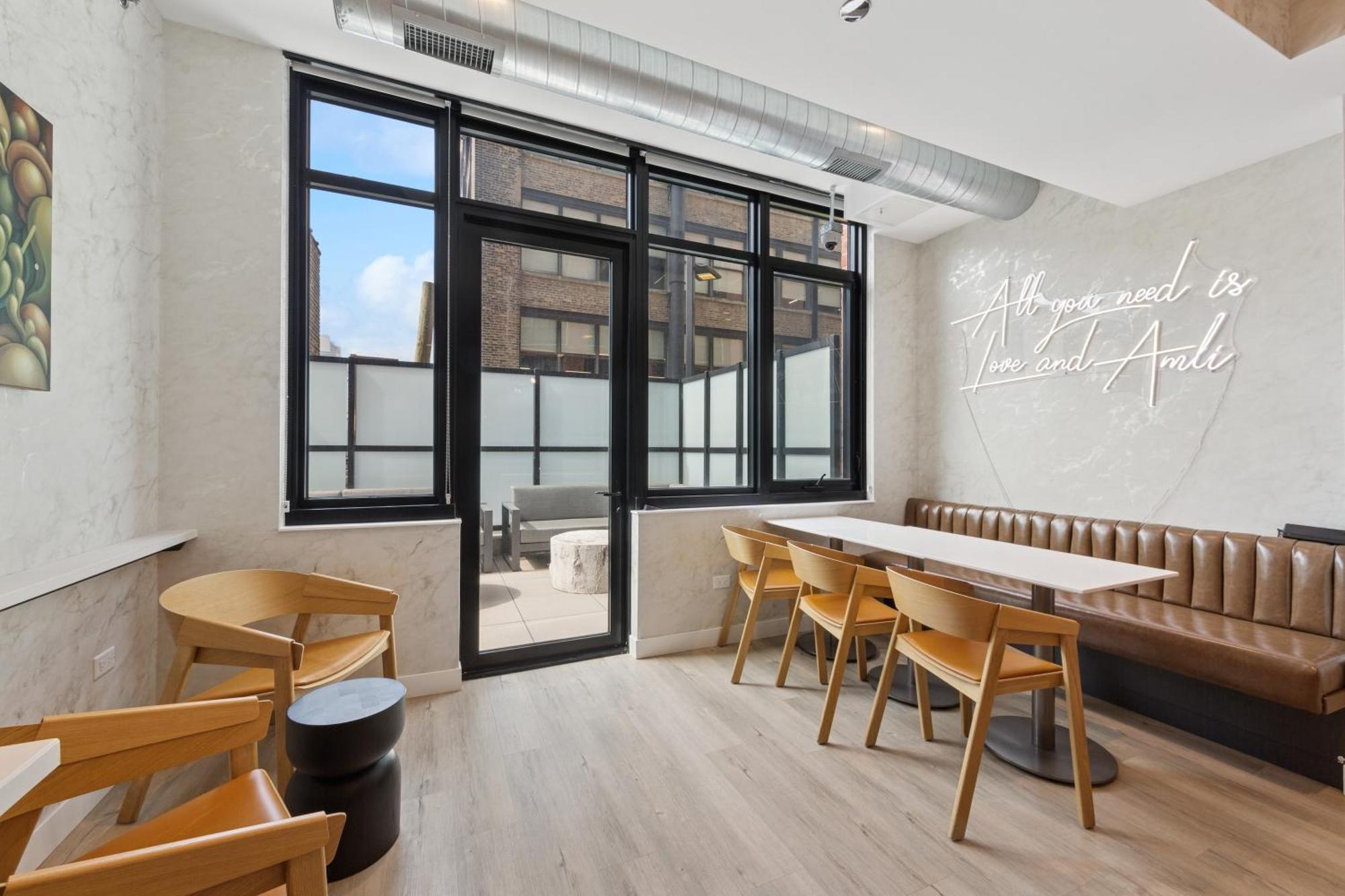 Kasa River North Chicago Exterior photo